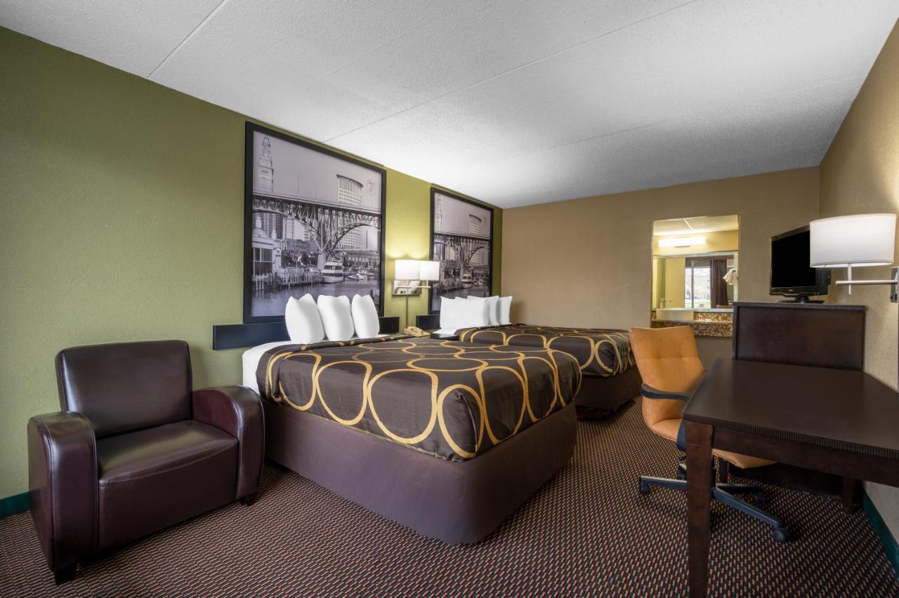 Super 8 By Wyndham Perrysburg-Toledo Hotell Eksteriør bilde