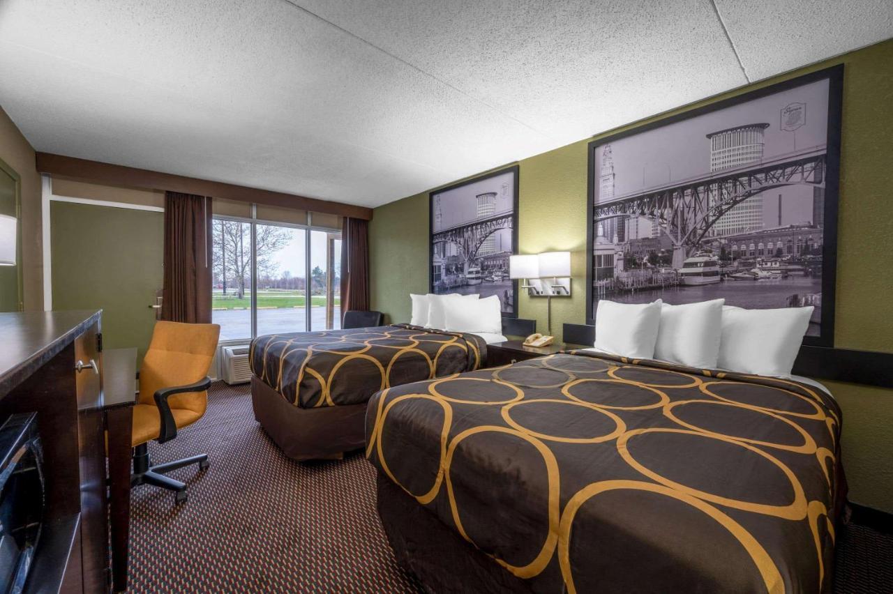 Super 8 By Wyndham Perrysburg-Toledo Hotell Eksteriør bilde