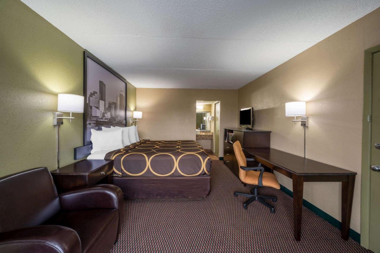 Super 8 By Wyndham Perrysburg-Toledo Hotell Eksteriør bilde