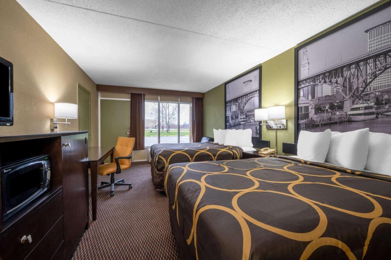 Super 8 By Wyndham Perrysburg-Toledo Hotell Eksteriør bilde