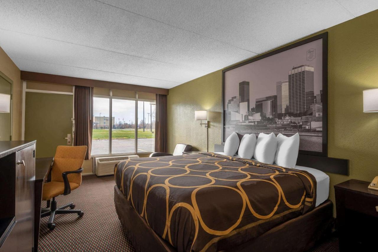 Super 8 By Wyndham Perrysburg-Toledo Hotell Eksteriør bilde