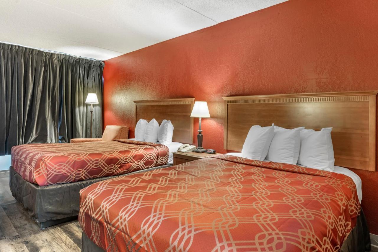 Super 8 By Wyndham Perrysburg-Toledo Hotell Eksteriør bilde