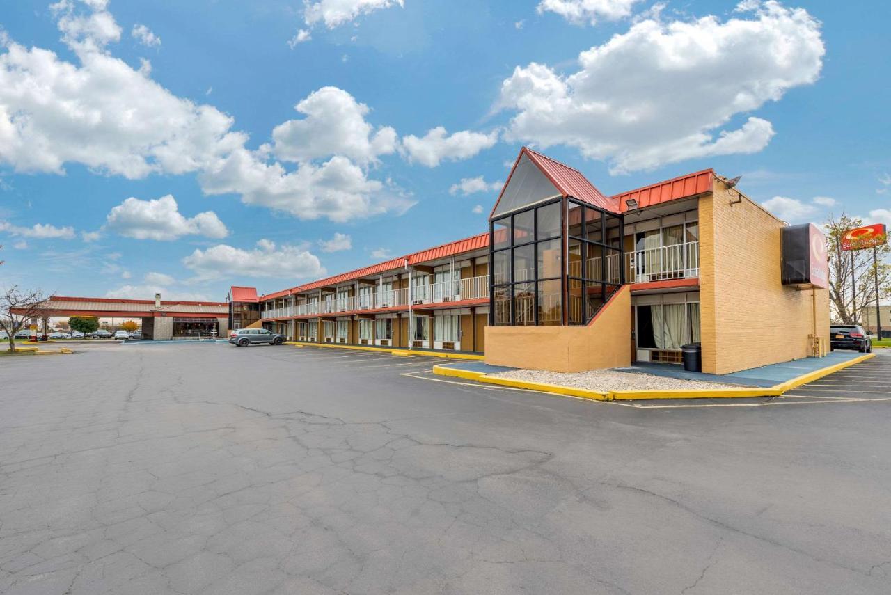 Super 8 By Wyndham Perrysburg-Toledo Hotell Eksteriør bilde